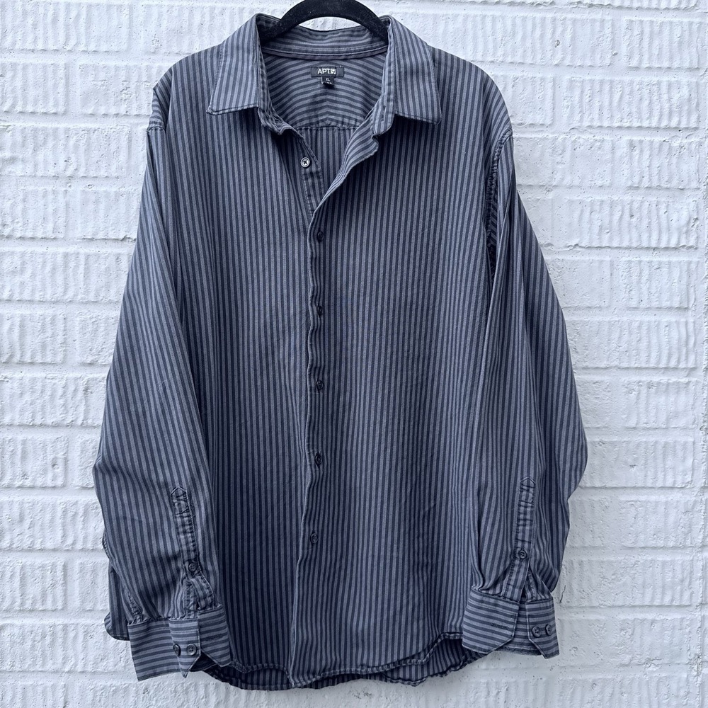 APT 9 KOHLS Mens XL Dress Shirt Regular  Fit Black Gray Pinstripe Button Up